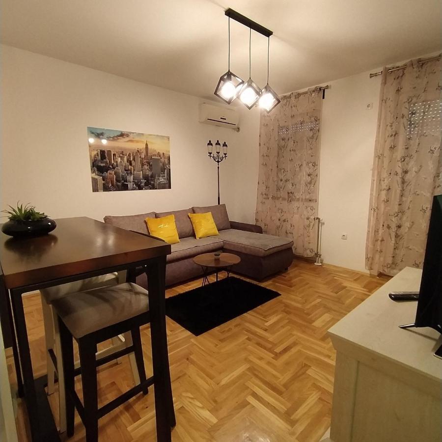 Daniris Apartman ノヴィ・サド エクステリア 写真