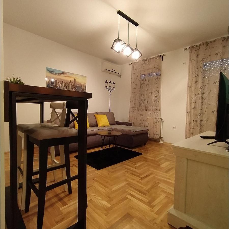 Daniris Apartman ノヴィ・サド エクステリア 写真