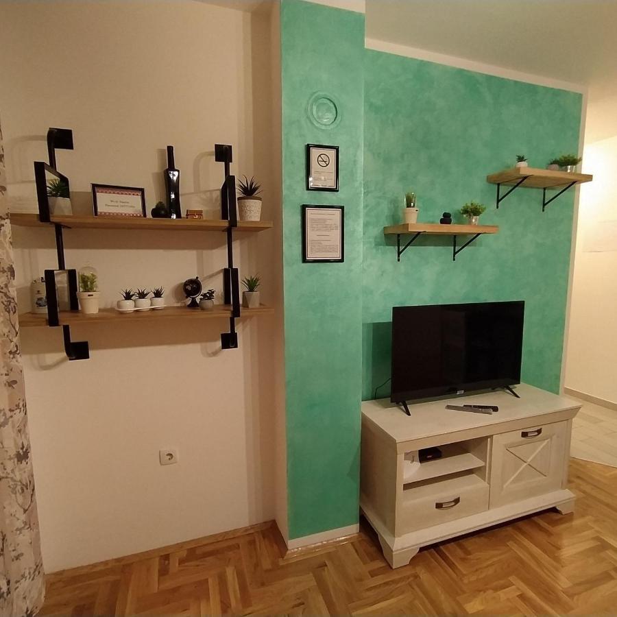 Daniris Apartman ノヴィ・サド エクステリア 写真